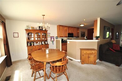 3693 Clauss Dr, Macungie, PA 18062 - photo 5