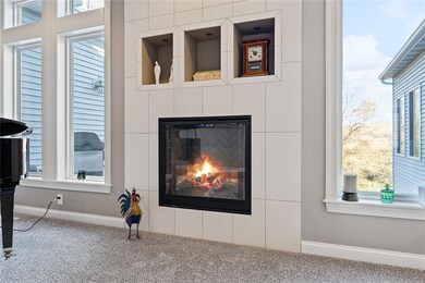 5586 Wild Rye Ct SE, Cedar Rapids, IA 52403 - photo 7