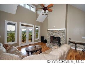 9 Silver Spoon Dr, Leicester, NC 28748 - photo 3