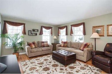 12 Darlene Dr, Southborough, MA 01772 - photo 3