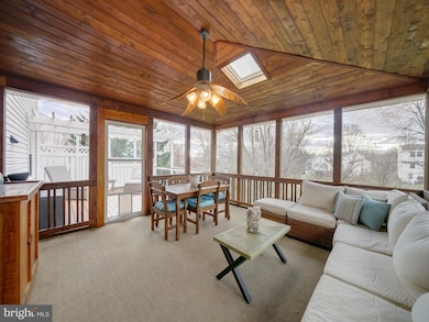 8726 Cardinal Forest Cir, Laurel, MD 20723 - photo 3