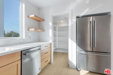 11220 W Victory Blvd, Burbank, CA 91606 - photo 7