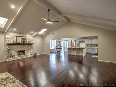 2633 Georgetown Dr, Bartlesville, OK 74006 - photo 6