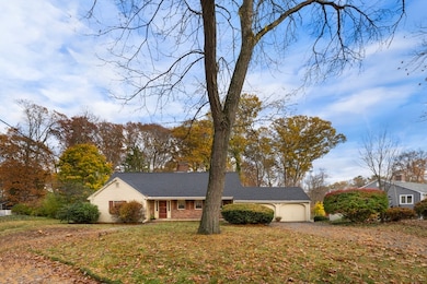 5 Greenwood Rd, Reading, MA 01867 - photo 2