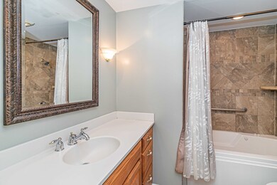 535 Skyline Dr, Algonquin, IL 60102 - photo 2