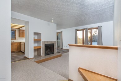 Entry:Fireplace