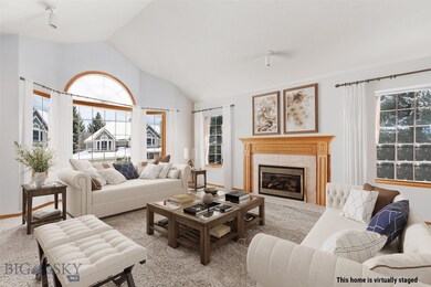 virtually staged - Main livingroom