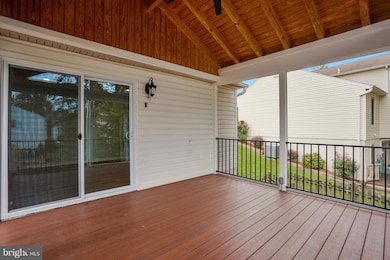 8298 Lindside Way, Springfield, VA 22153 - photo 7