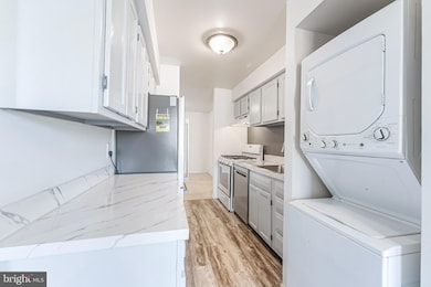 11240 Chestnut Grove Square unit 31, Reston, VA 20190 - photo 6