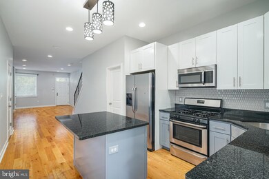 2334 Reed St, Philadelphia, PA 19146 - photo 6