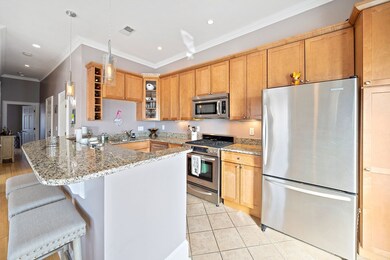 28 Beach St unit 3, Dorchester, MA 02122 - photo 3