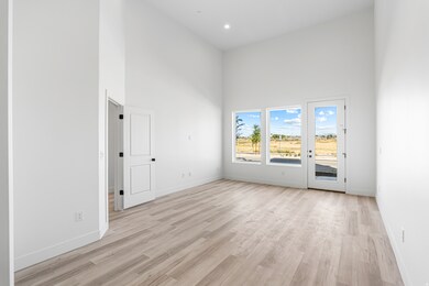 1843 W Burke Ln unit 103, Farmington, UT 84025 - photo 3