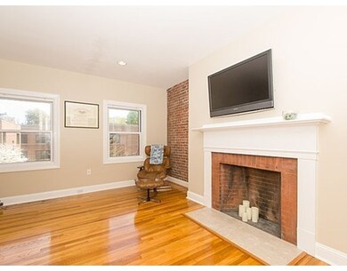 340 Tappan St unit 3, Brookline, MA 02445 - photo 5