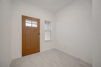 20822 Ellsmere Lake Ln, Tomball, TX 77377 - photo 4