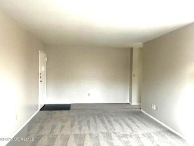 8 Manchester Ct unit F, Freehold, NJ 07728 - photo 5