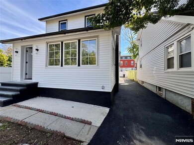 64 Goodwin Ave, Newark, NJ 07112 - photo 3