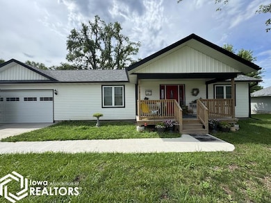 1010 W Washington St, Centerville, IA 52544 - photo 2