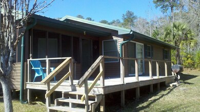 Screen Porch & Walkway