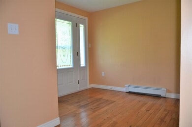 6 Foyer