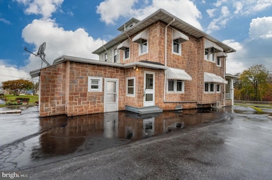 732 W Baumstown Rd, Birdsboro, PA 19508 - photo 5