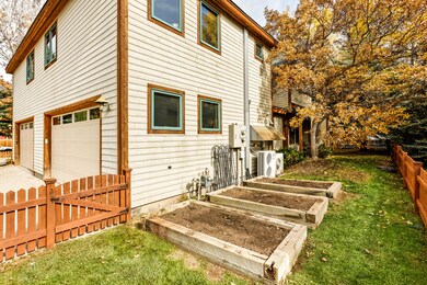304SummersetLn_Rear Exterior