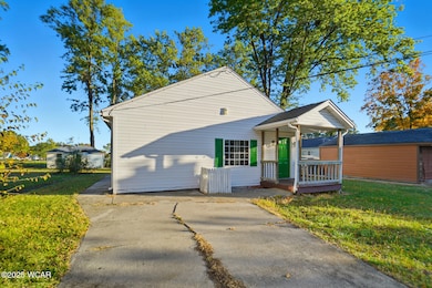 608 W O'Connor Ave, Lima, OH 45801 - photo 2