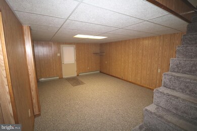 335 Fairmount Ave, Waynesboro, PA 17268 - photo 7