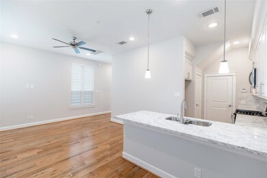 608 Hawthorn Grove Ln, Houston, TX 77009 - photo 4