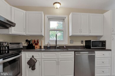 204 S 4th St, Womelsdorf, PA 19567 - photo 6