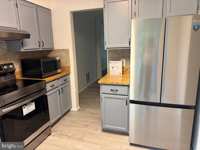 1631 Oak Spring Way, Reston, VA 20190 - photo 3