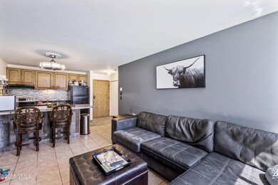 831 W Beaver Creek Blvd 16