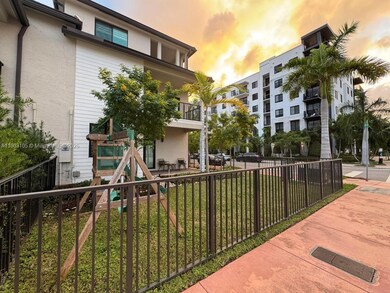 8364 NW 43rd St, Doral, FL 33166 - photo 6