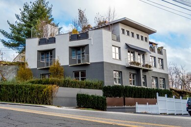 34 Bruce Park Ave unit 1, Greenwich, CT 06830 - photo 2