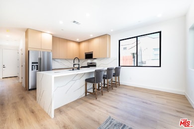 4615 St Charles Place unit 1/2, Los Angeles, CA 90019 - photo 3