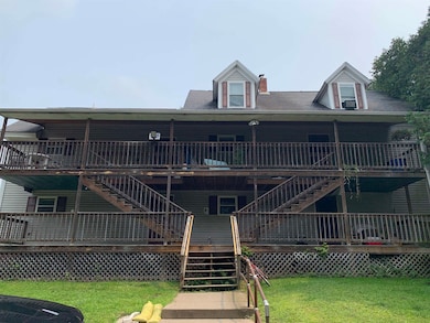 129 Elm St unit 4, Saint Johnsbury, VT 05819 - photo 2