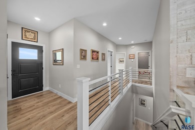 2820 E Daybreak Cir, Brandon, SD 57005 - photo 3