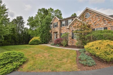 10 Cog Cir, Easton, PA 18045 - photo 2