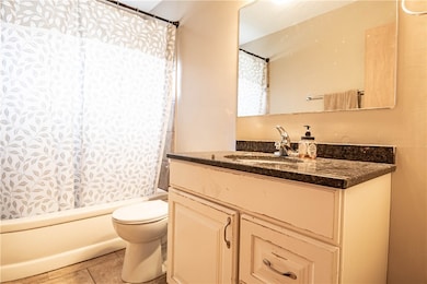 51 E Carroll Dr, Decatur, IL 62521 - photo 6