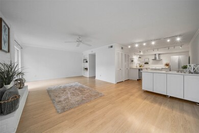 1647 W Sam Houston Pkwy S, Houston, TX 77042 - photo 6