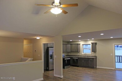 213 Kiersten Ct, Vine Grove, KY 40175 - photo 2