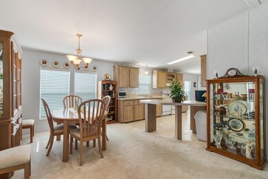 215 Outer Dr 17