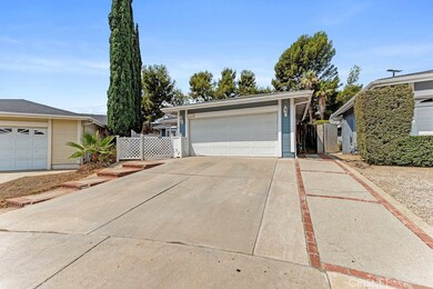 12855 Cape Cottage Ln, Sylmar, CA 91342 - photo 2