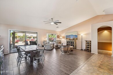 9-web-or-mls-W Edgemont Ave-S1311-007