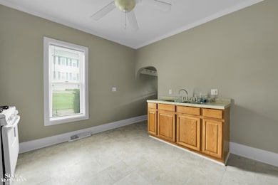 213 Muir Rd, Grosse Pointe Farms, MI 48236 - photo 7