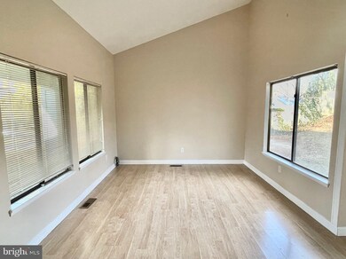 14713 Flints Grove Place, North Potomac, MD 20878 - photo 4