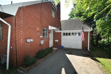 549 Oak St, Stroudsburg, PA 18360 - photo 4