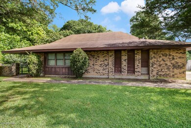 302 Mitze Dr-17