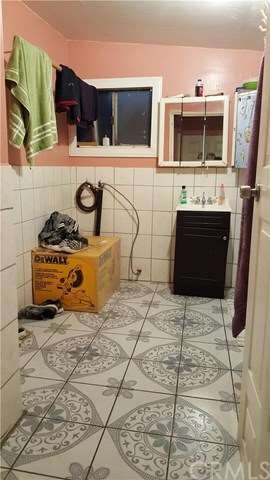 Front Unit (bathroom 1)