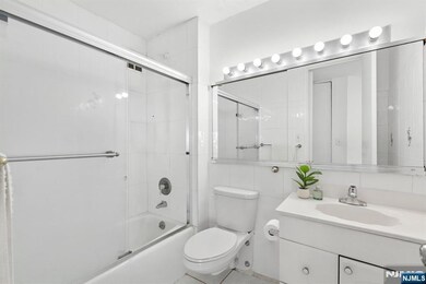 The Galaxy Towers unit 32F, Guttenberg, NJ 07093 - photo 7