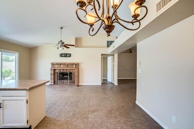 130 W Ivyglen St, Mesa, AZ 85201 - photo 3